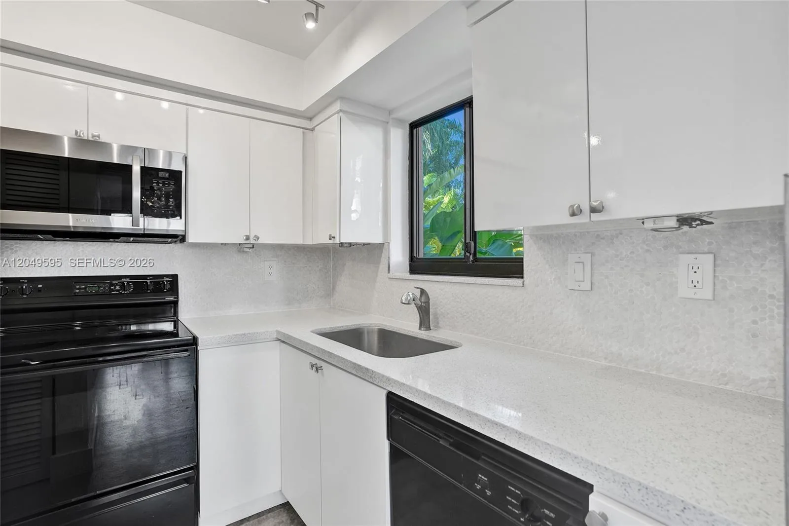 20332 NE 34th Ct # 26, Aventura, FL 33180 photo 10