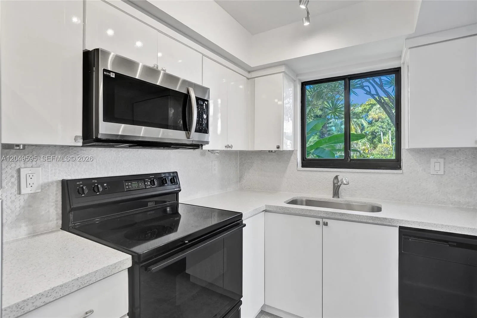 20332 NE 34th Ct # 26, Aventura, FL 33180 photo 3