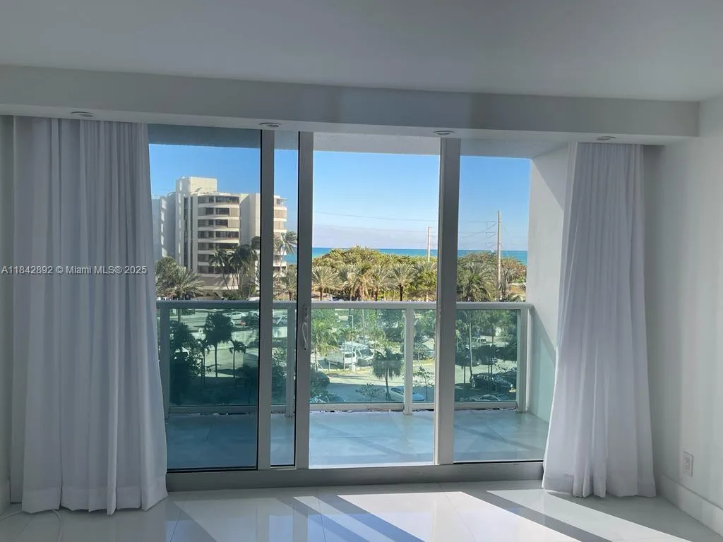 100 Bayview Dr # 508, Sunny Isles Beach, FL 33160 photo 4