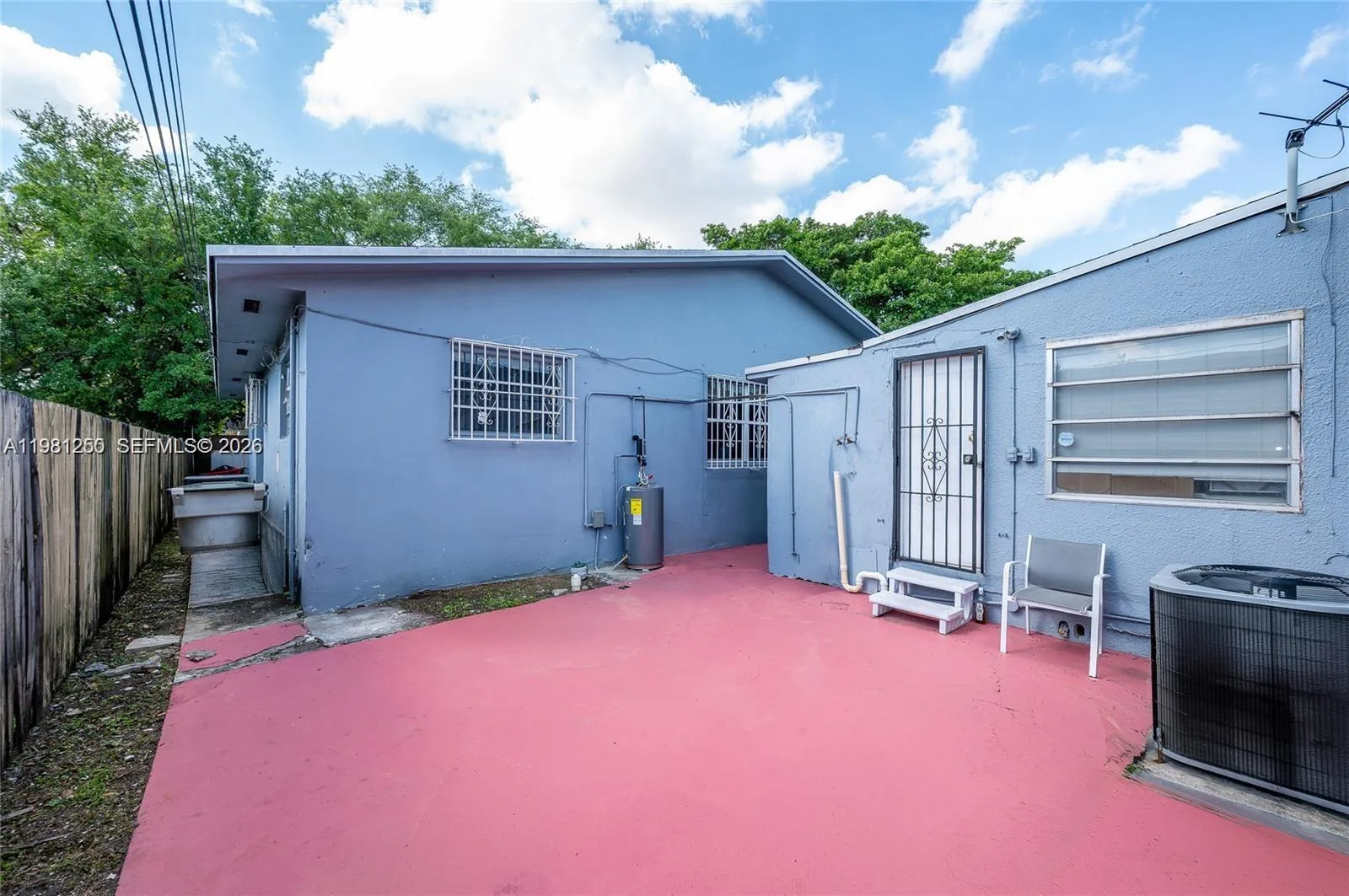 2610 NW 33rd St, Miami, FL 33142 photo 5