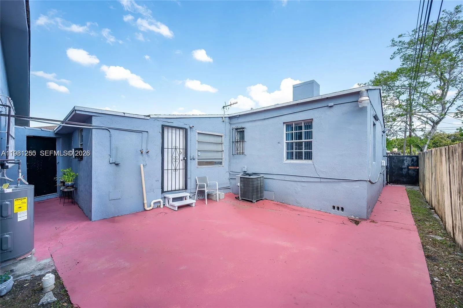 2610 NW 33rd St, Miami, FL 33142 photo 6