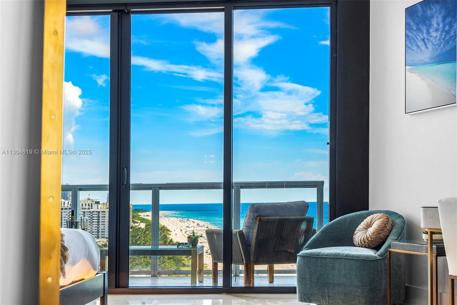 W South Beach photo 3