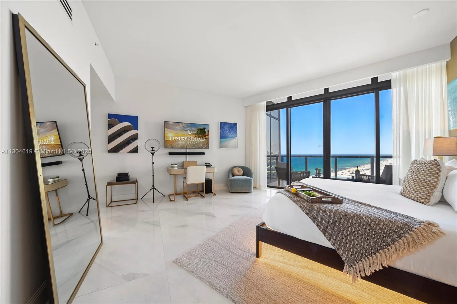 W South Beach photo 4
