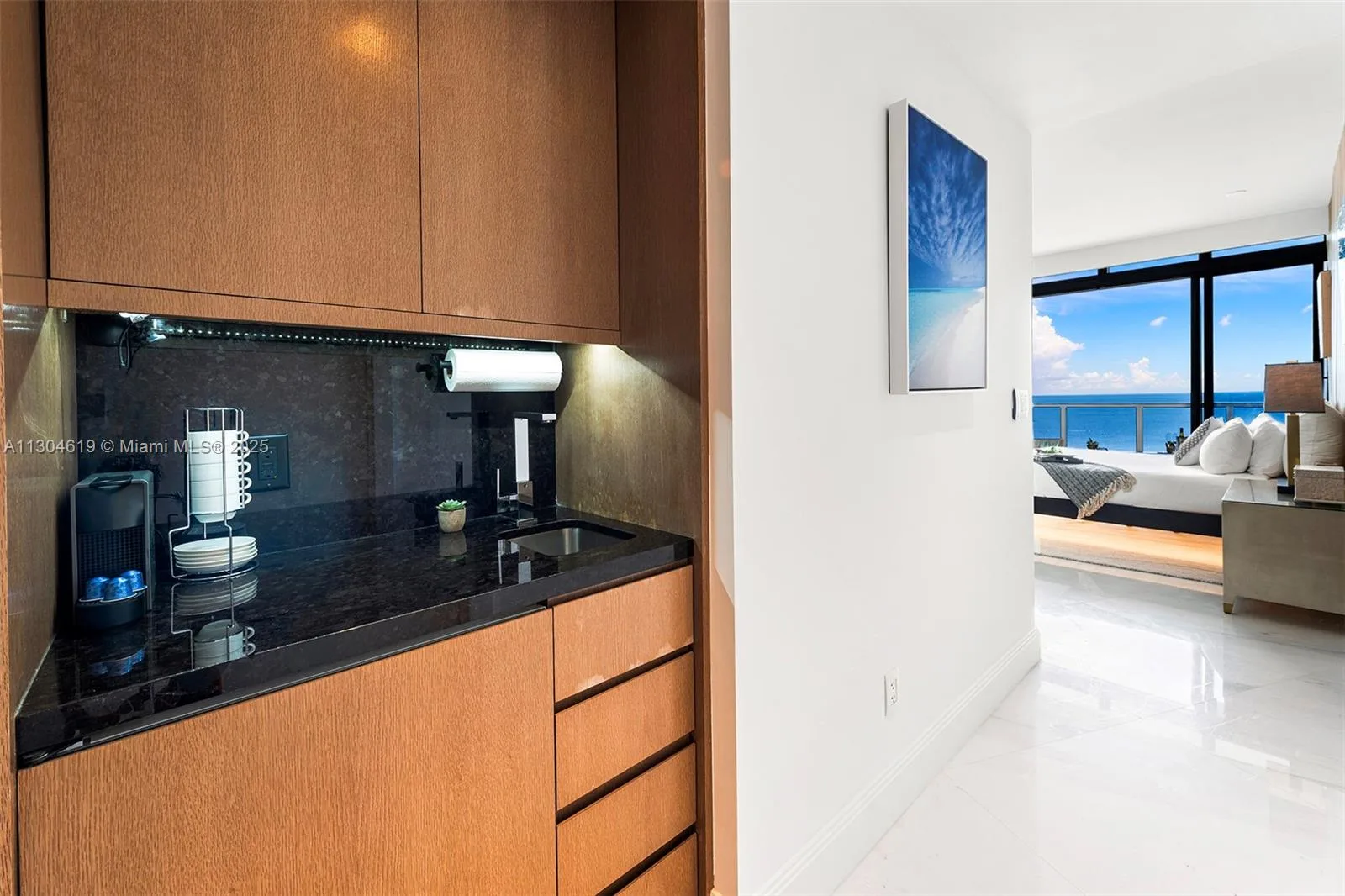 W South Beach photo 7