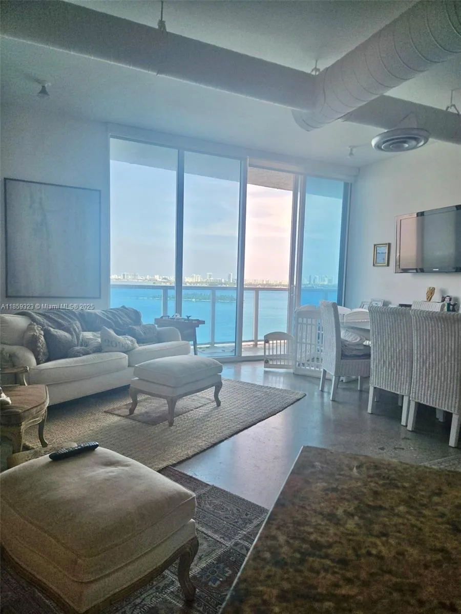 700 NE 25th St # 1402, Miami, FL 33137 photo 11