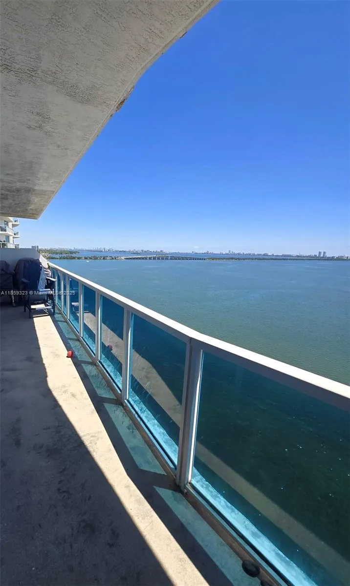 700 NE 25th St # 1402, Miami, FL 33137 photo 13