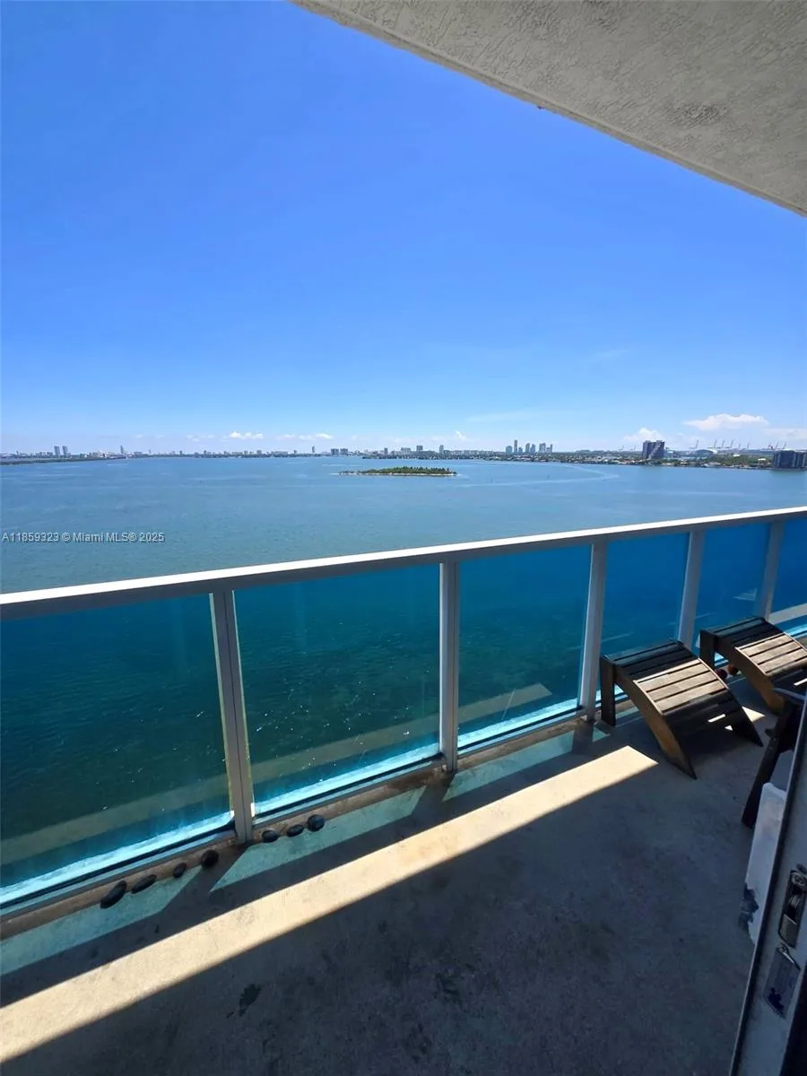 700 NE 25th St # 1402, Miami, FL 33137 photo 3