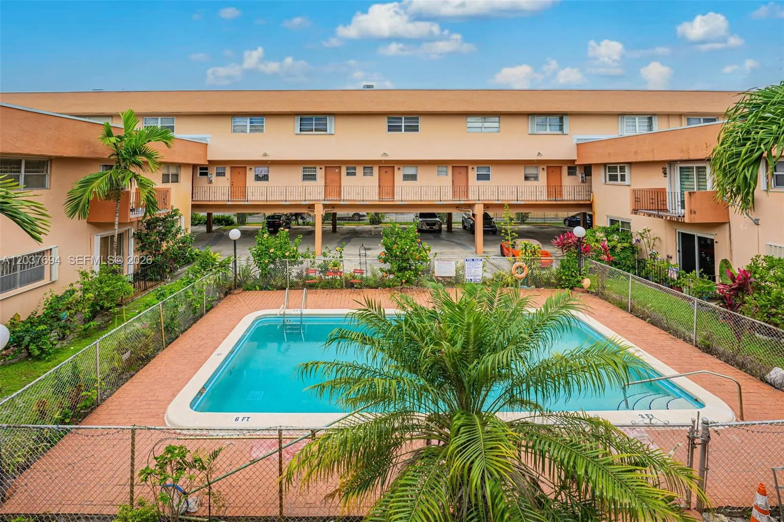 1100 W 35th St # 23, Hialeah, FL 33012