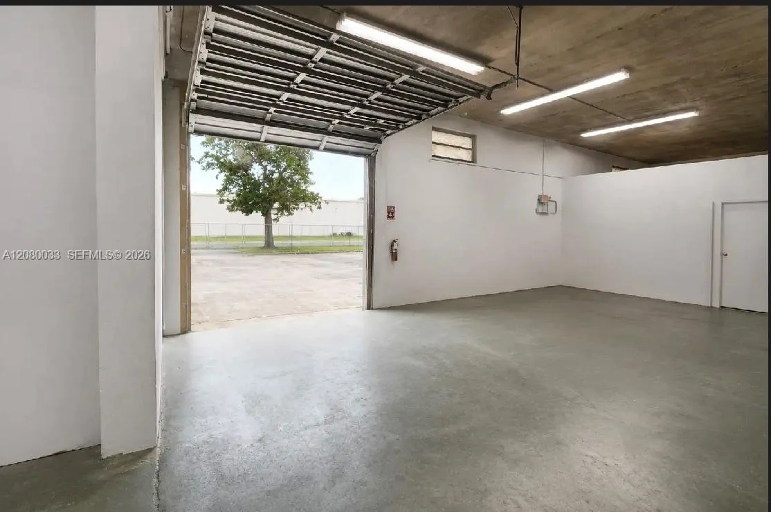 17220 NW 2nd Ct, Miami Gardens, FL 33169 photo 9