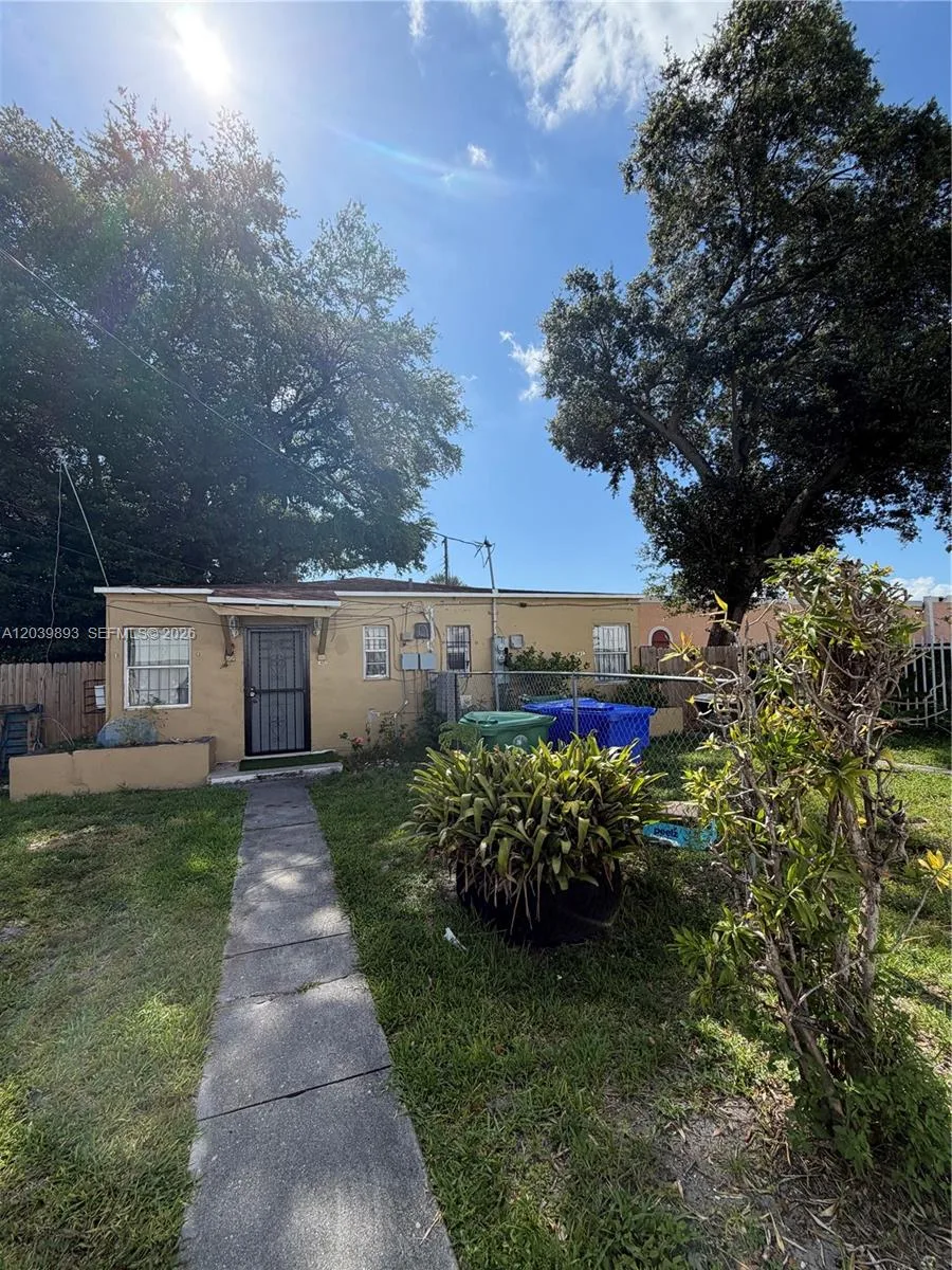 5421 NW 1st Ct, Miami, FL 33127