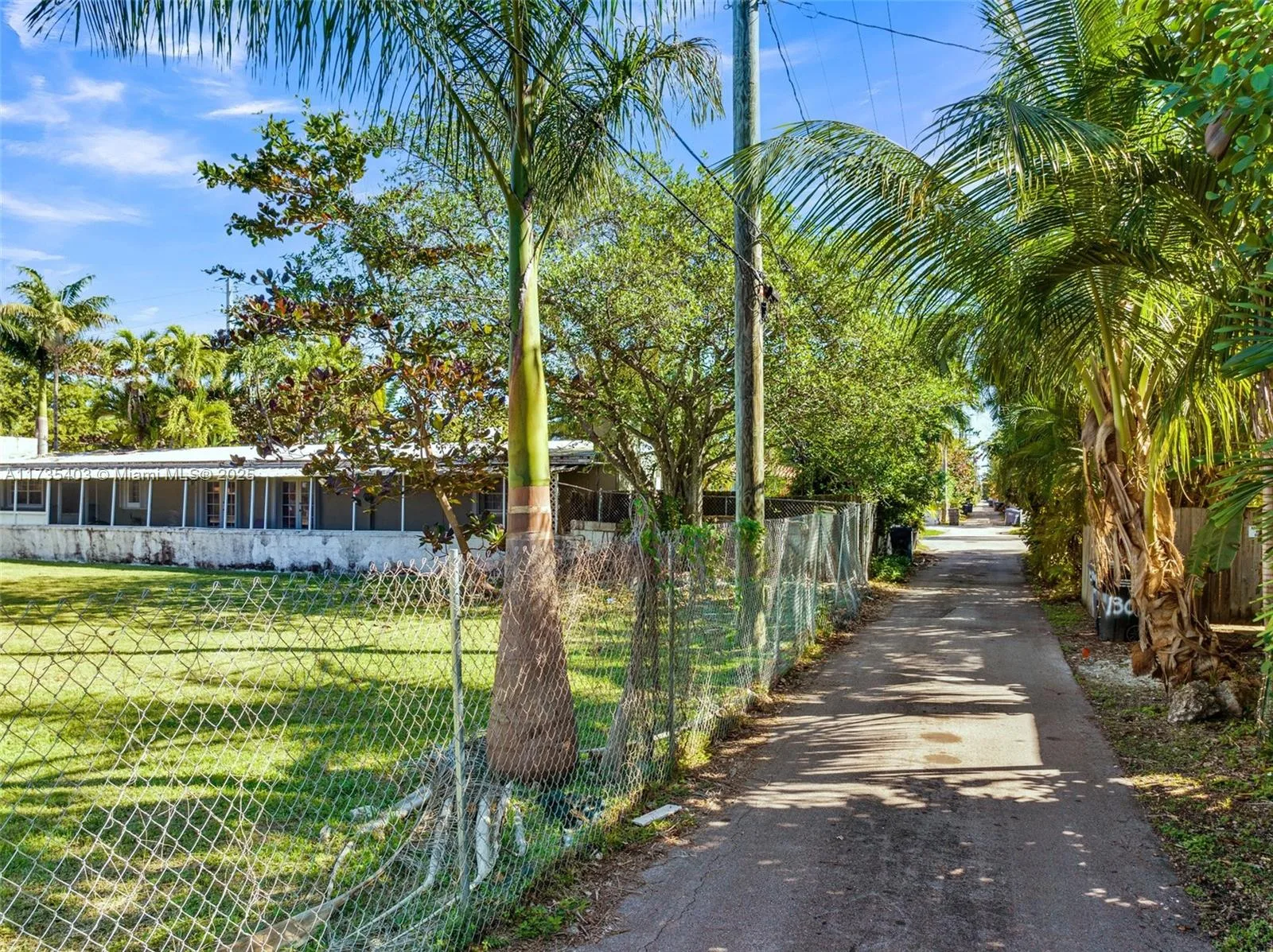 1312 Polk St, Hollywood, FL 33019 photo 11