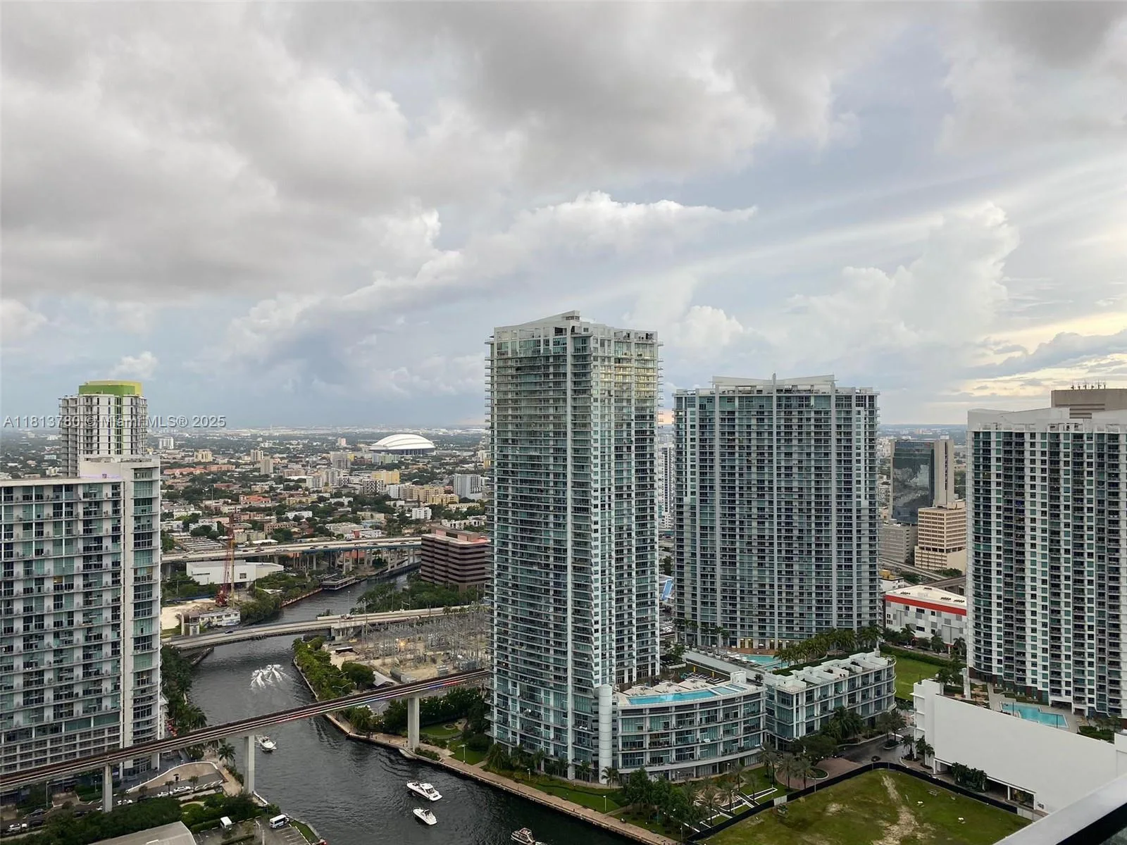 68 SE 6th St # 3604, Miami, FL 33131