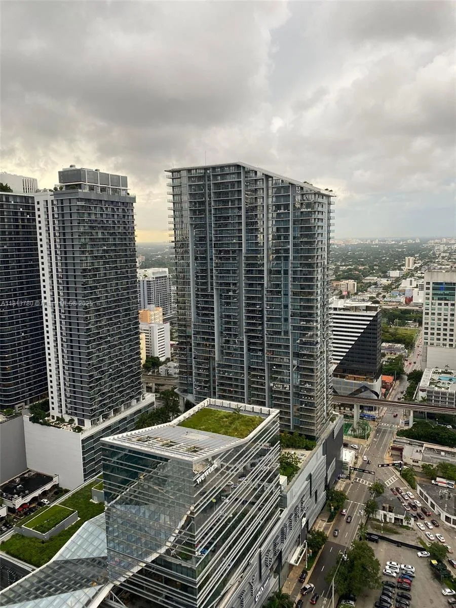 68 SE 6th St # 3604, Miami, FL 33131 photo 6