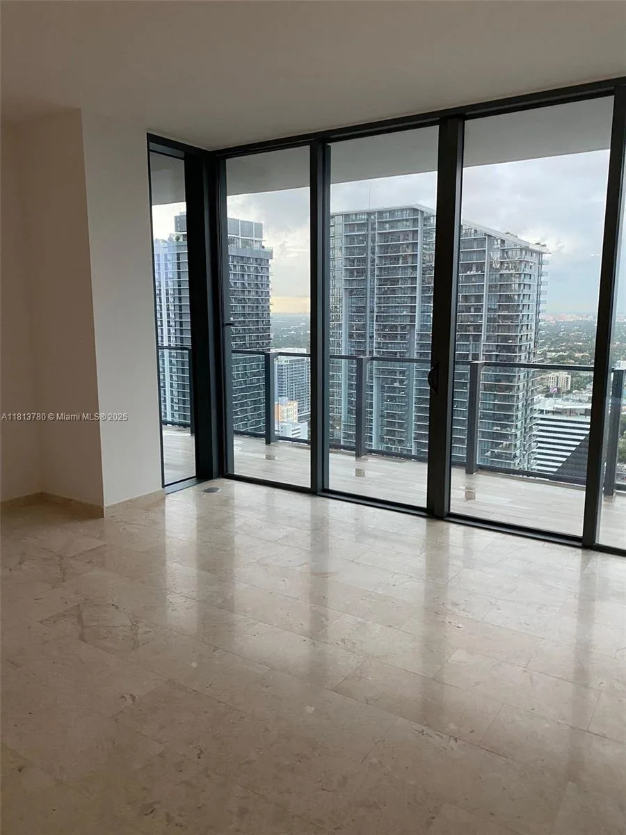 68 SE 6th St # 3604, Miami, FL 33131 photo 7