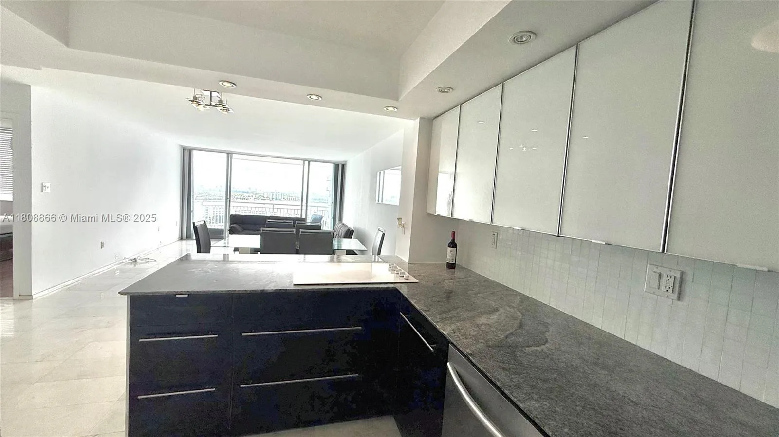 18071 Biscayne Blvd # 1803, Aventura, FL 33160