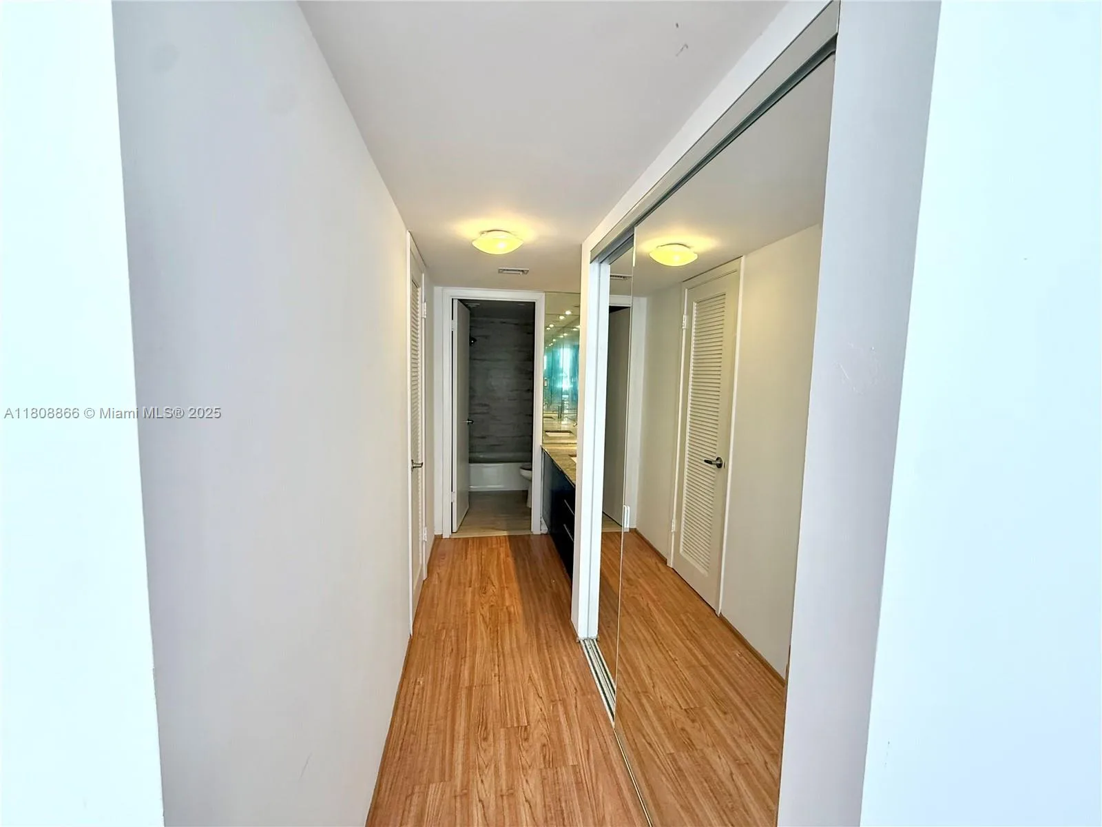 18071 Biscayne Blvd # 1803, Aventura, FL 33160 photo 12