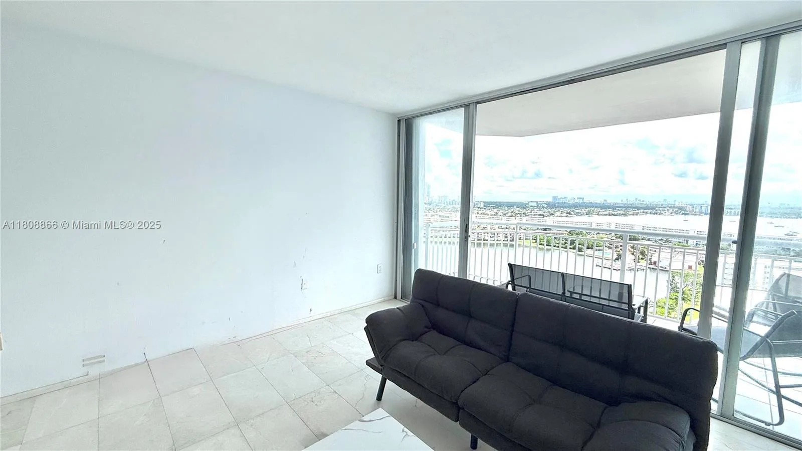 18071 Biscayne Blvd # 1803, Aventura, FL 33160 photo 5