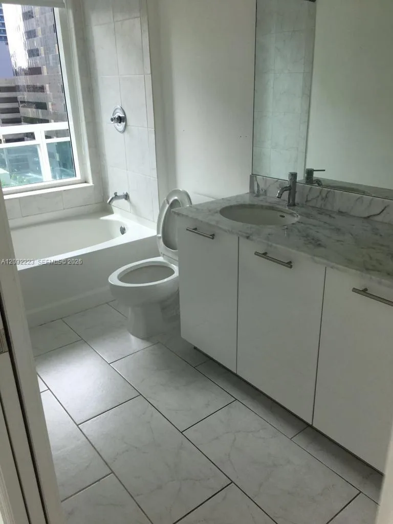950 Brickell Bay Dr # 701, Miami, FL 33131 photo 7