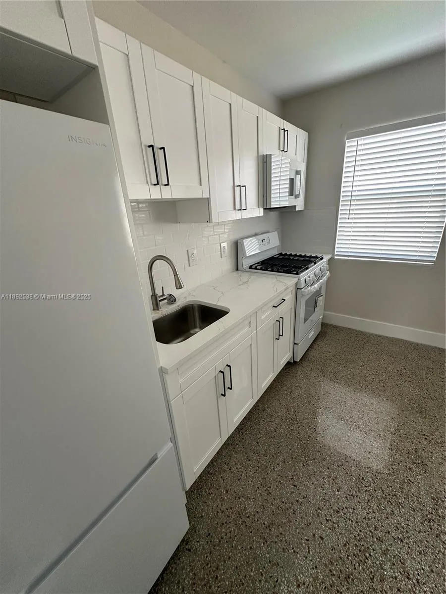 211 SW 18th Ave # 2, Miami, FL 33135 photo 4