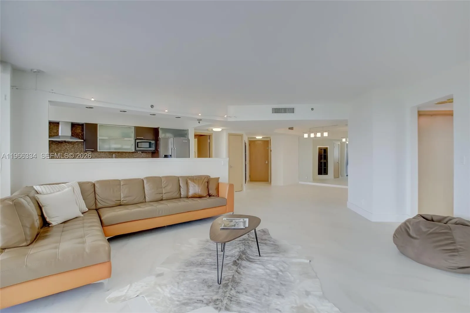 3600 Yacht Club Dr # 703, Aventura, FL 33180 photo 10