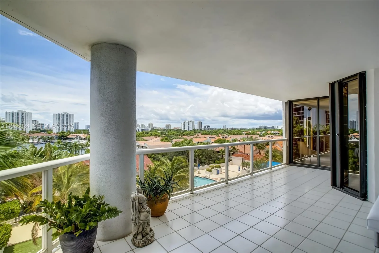 3600 Yacht Club Dr # 703, Aventura, FL 33180 photo 5