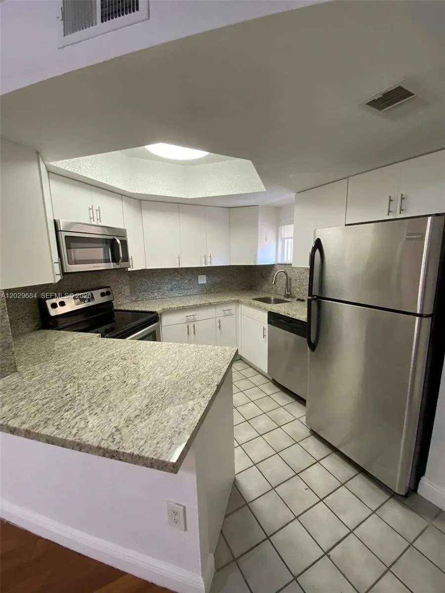 8323 Lake Dr # 302, Doral, FL 33166