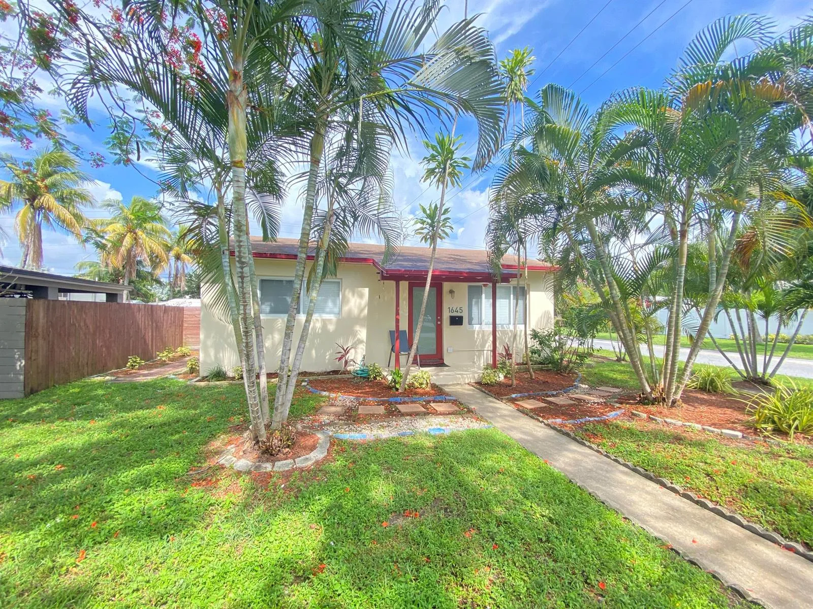 1645 NE 16th Avenue, Fort Lauderdale, FL 33305