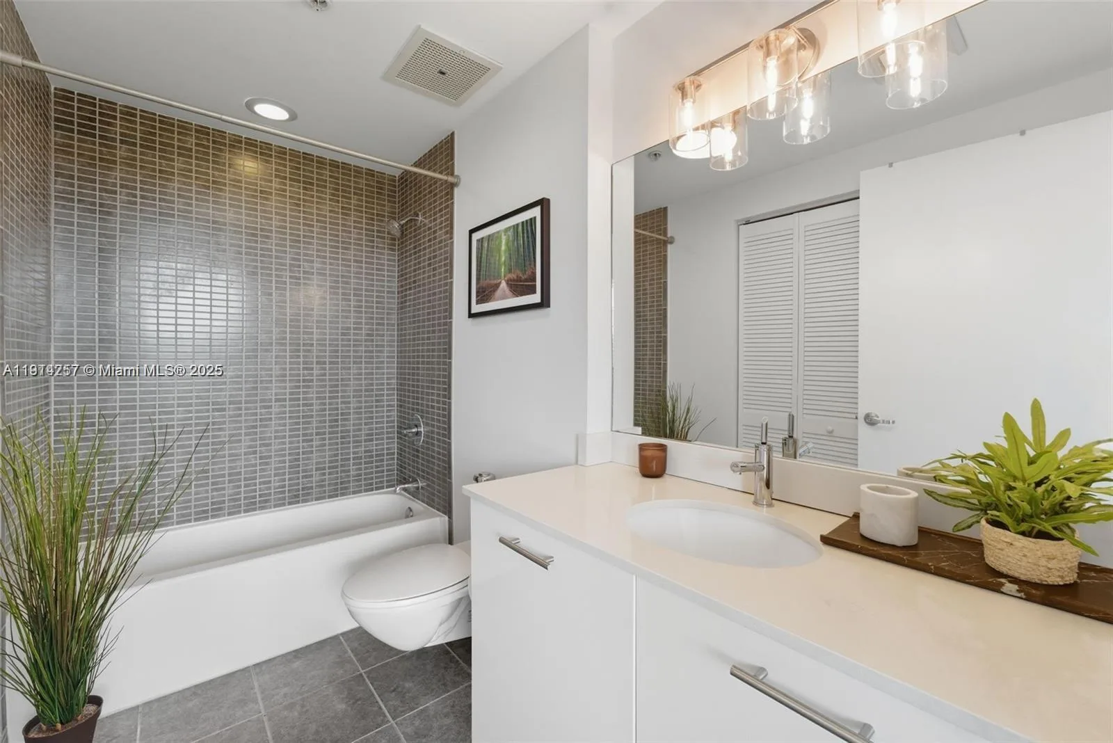 3451 NE 1st Ave # M0403, Miami, FL 33137 photo 12