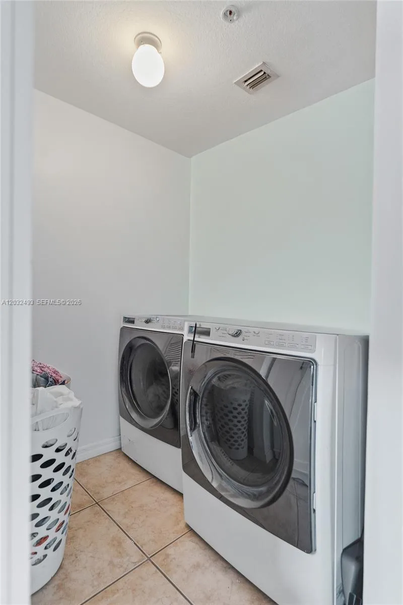 4242 NW 2nd St # 1001, Miami, FL 33126 photo 10
