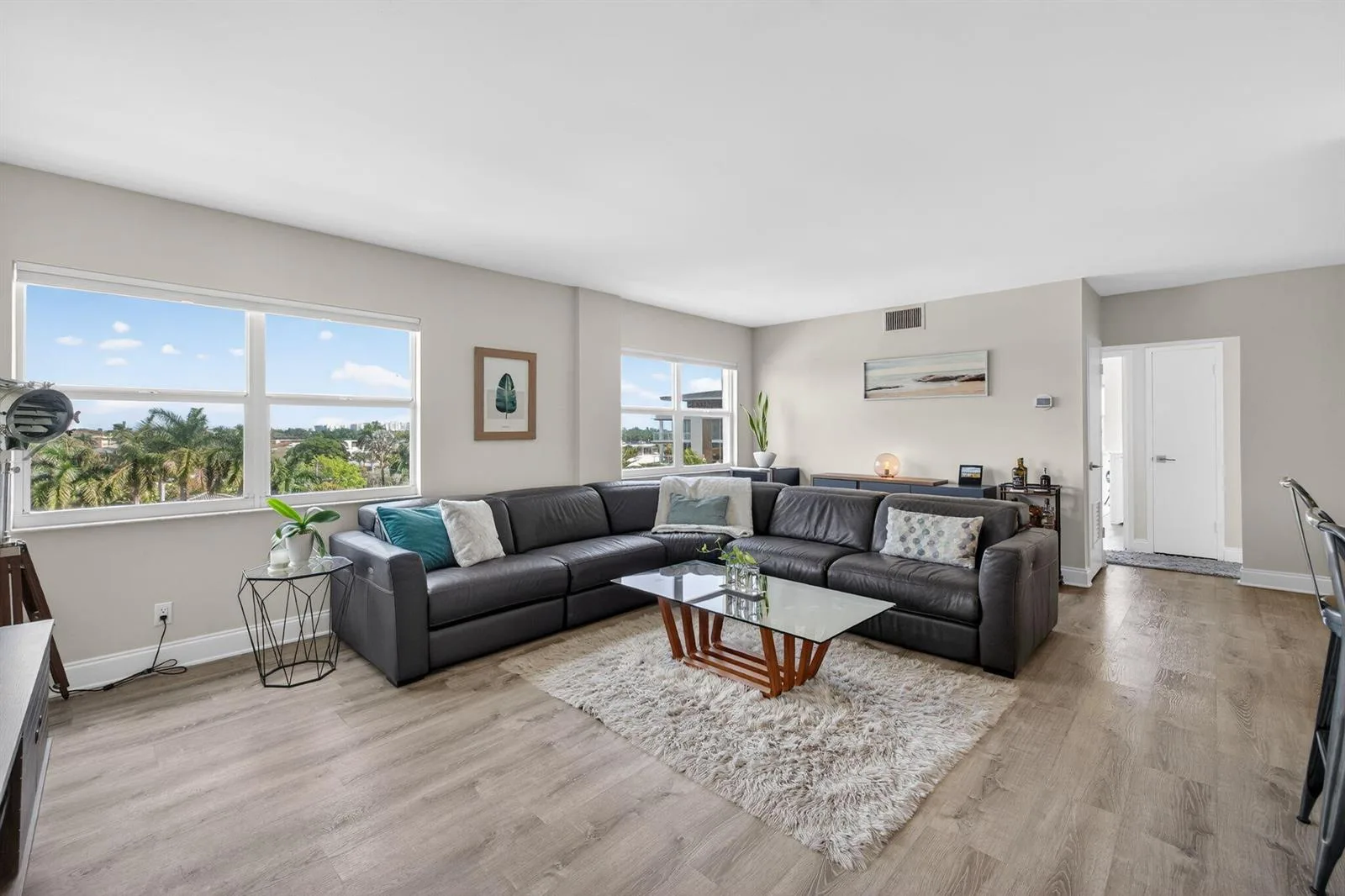 2555 NE 11th Street # 609, Fort Lauderdale, FL 33304
