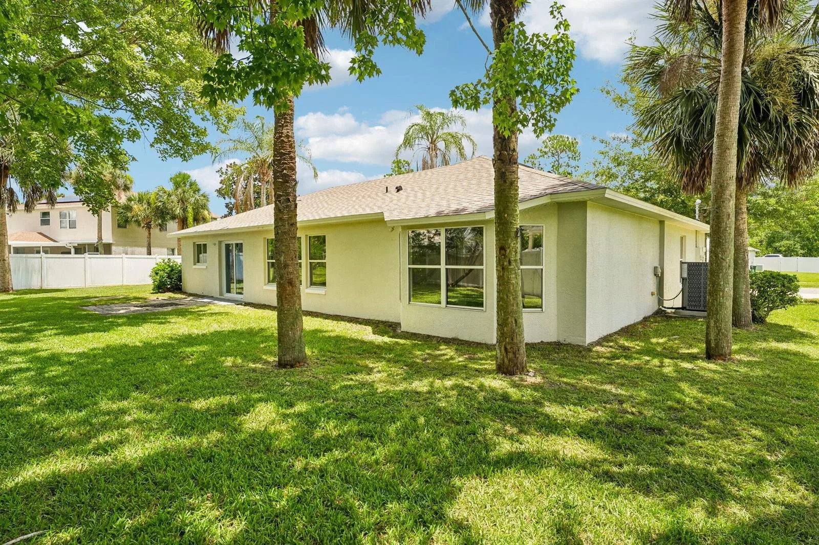 19 Emerson Drive, Palm Coast, FL 32164 photo 9
