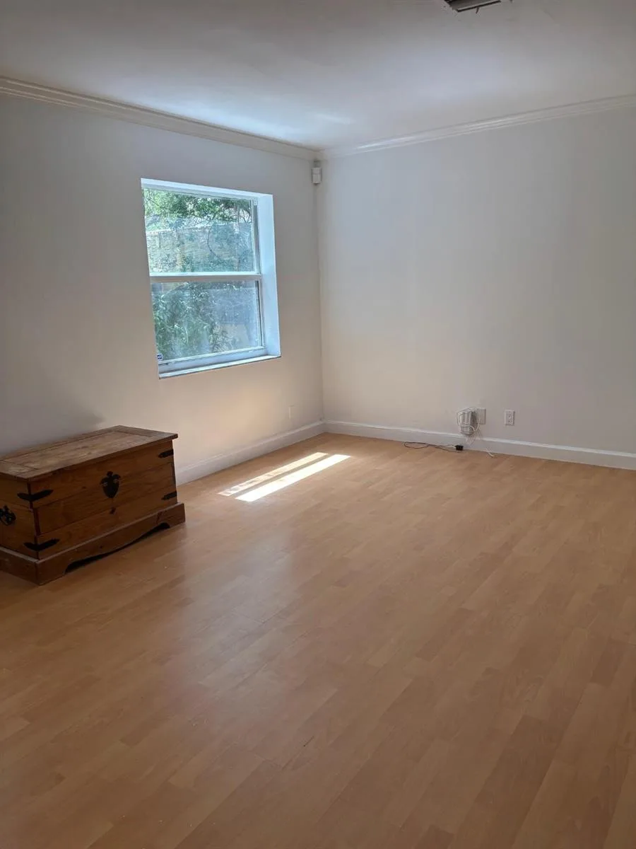 1637 NE 5TH Street # 2, Fort Lauderdale, FL 33301 photo 11