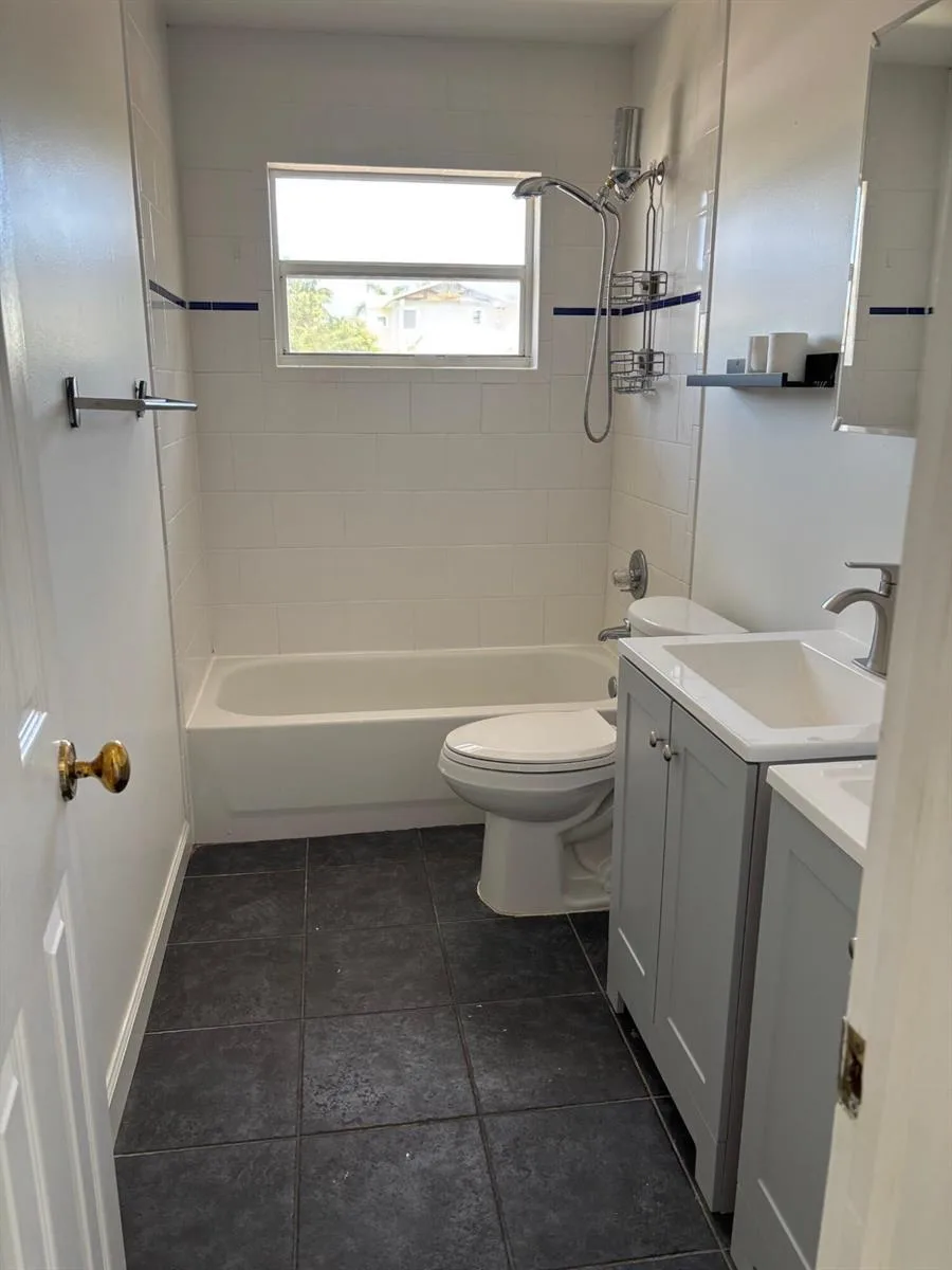 1637 NE 5TH Street # 2, Fort Lauderdale, FL 33301 photo 13