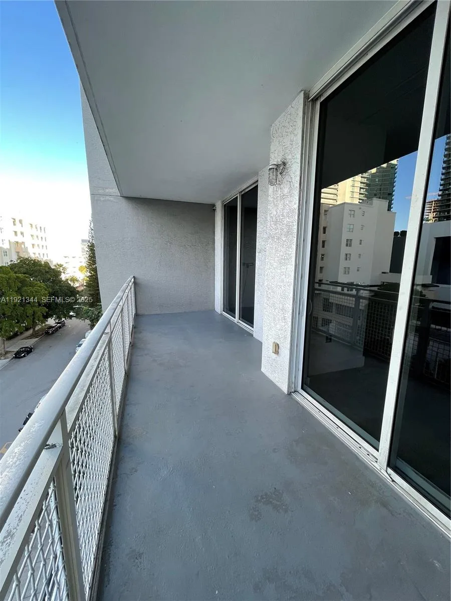 444 NE 30th St # 603, Miami, FL 33137 photo 8