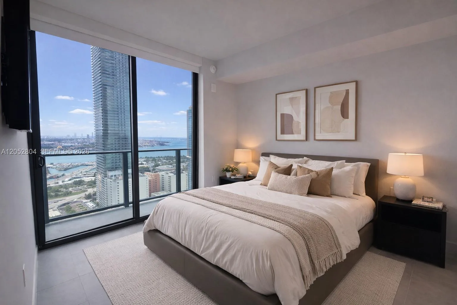 121 NE 5th St # 3013, Miami, FL 33132 photo 2