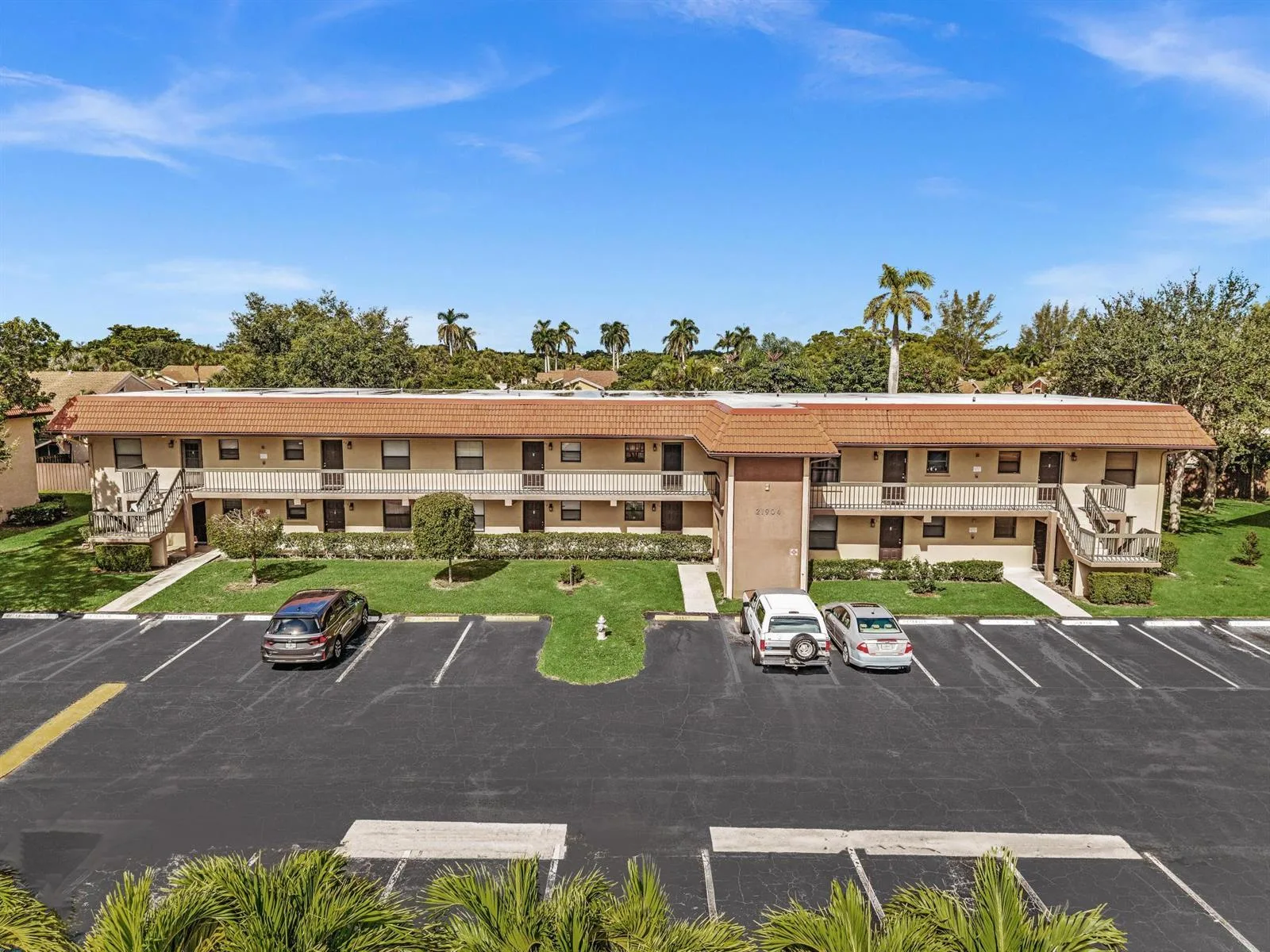 21904 LAKE FOREST Circle # 202, Boca Raton, FL 33433