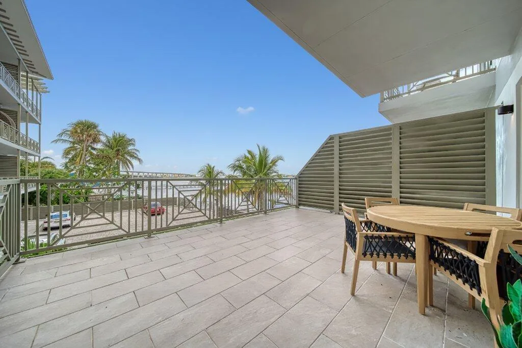 41 SW Seminole Street # 205, Stuart, FL 34994 photo 5