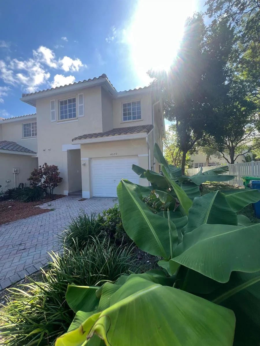 4070 NW 91ST Terrace, Sunrise, FL 33351