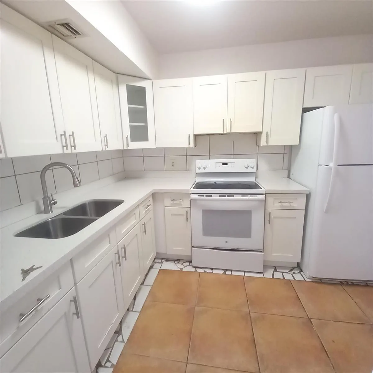 3610 NW 21st # 413, Lauderdale Lakes, FL 33311