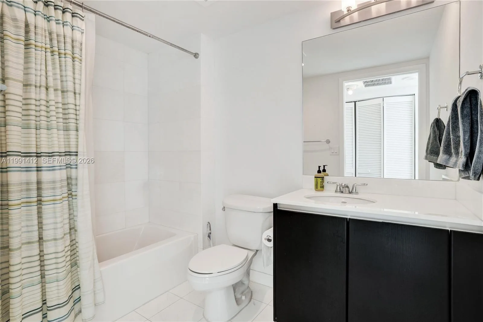 665 NE 25th St # 2105, Miami, FL 33137 photo 13