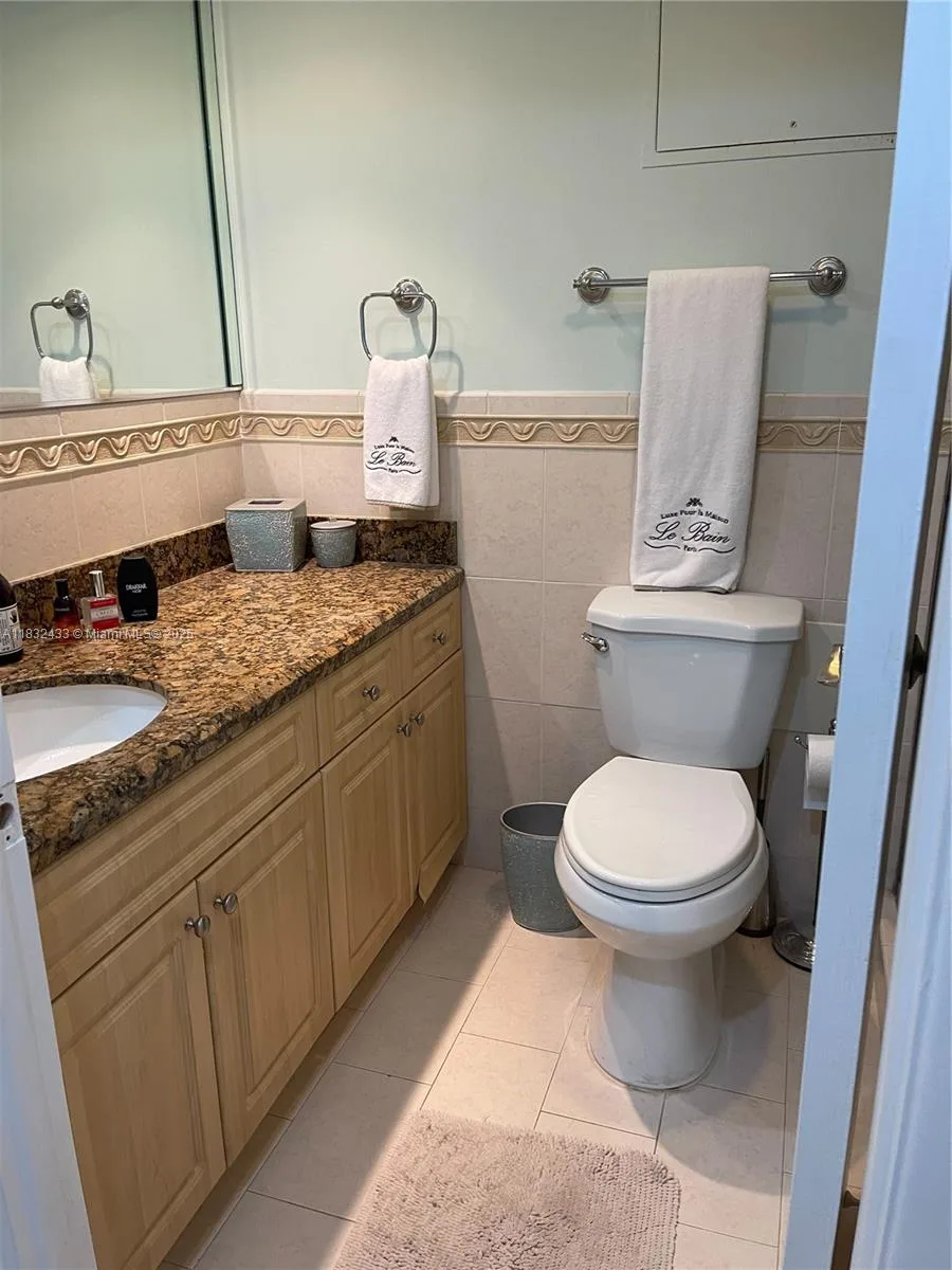 6039 Collins Ave # 823, Miami Beach, FL 33140 photo 13