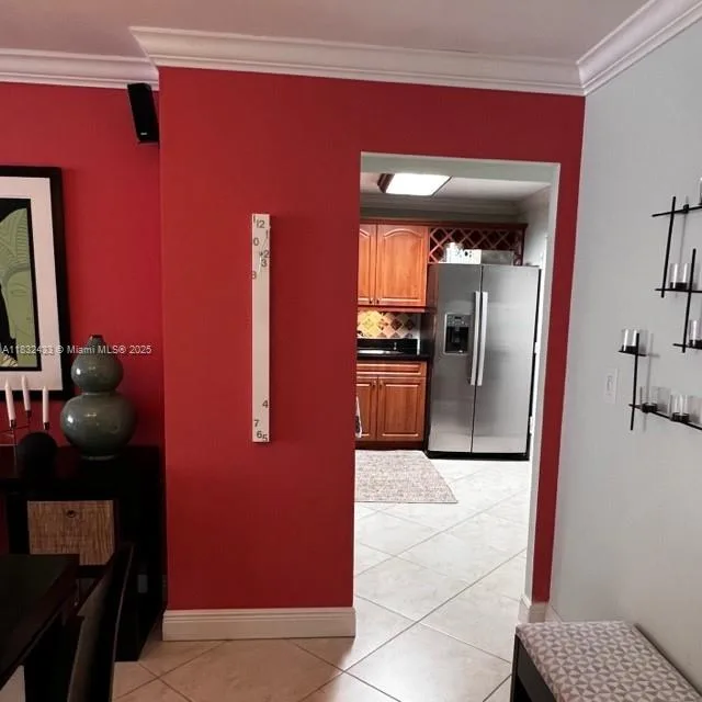 6039 Collins Ave # 823, Miami Beach, FL 33140 photo 4