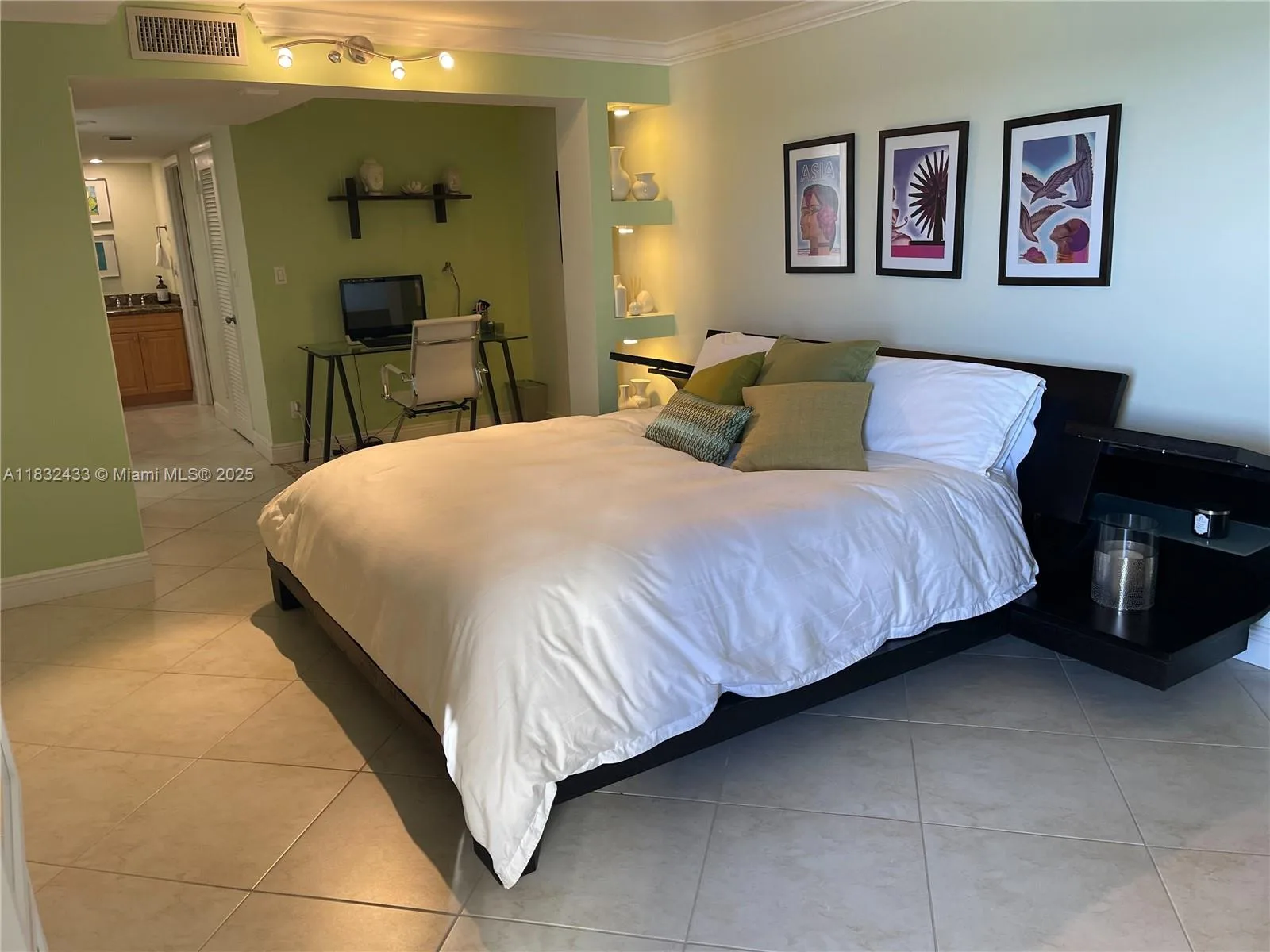 6039 Collins Ave # 823, Miami Beach, FL 33140 photo 7
