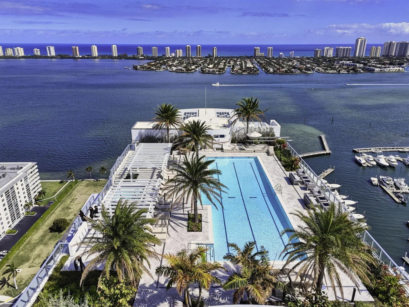 220 Lake Shore Drive # 609, Lake Park, FL 33403