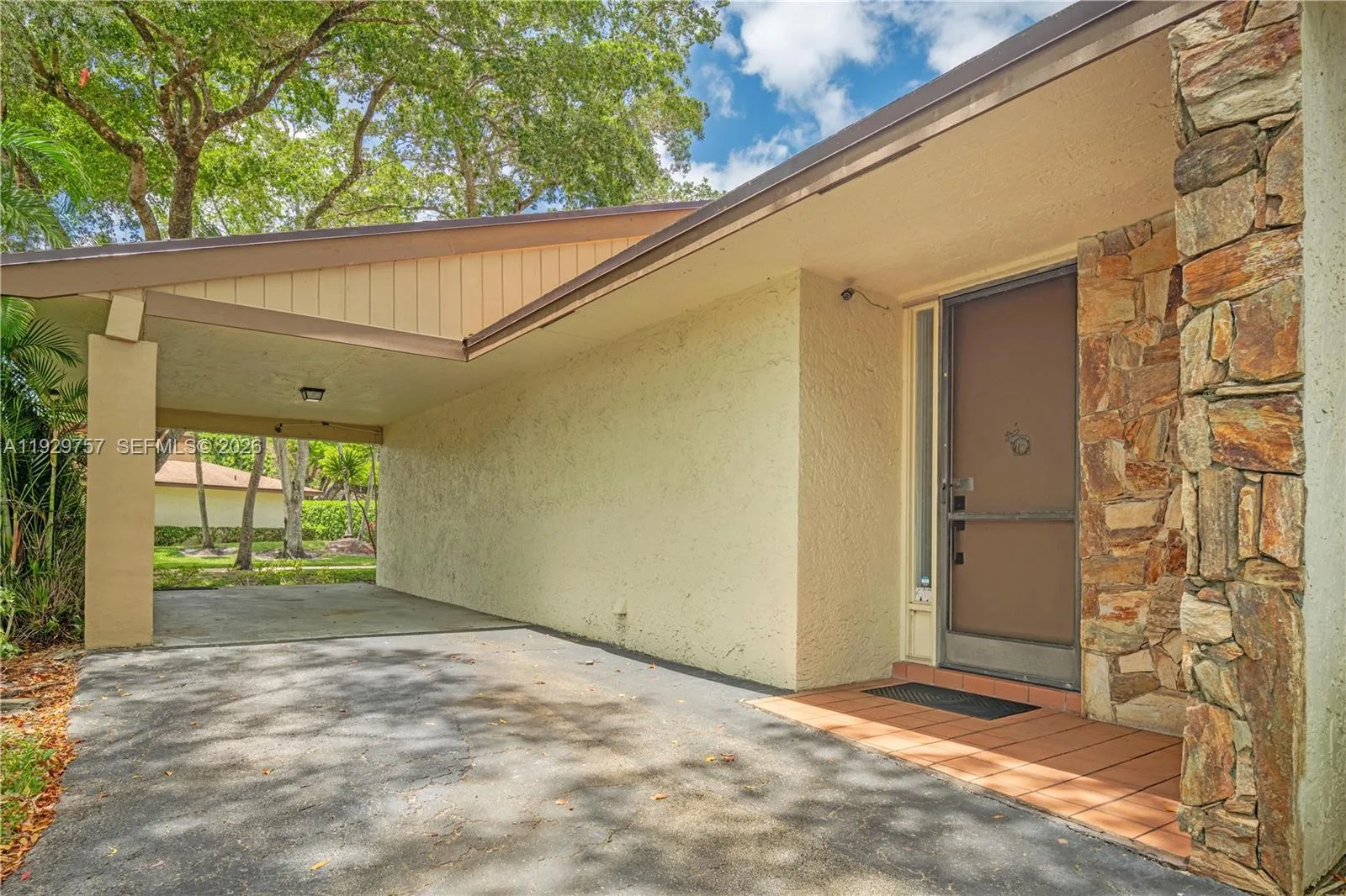 8097 Royal Palm Cir, Tamarac, FL 33321 photo 3