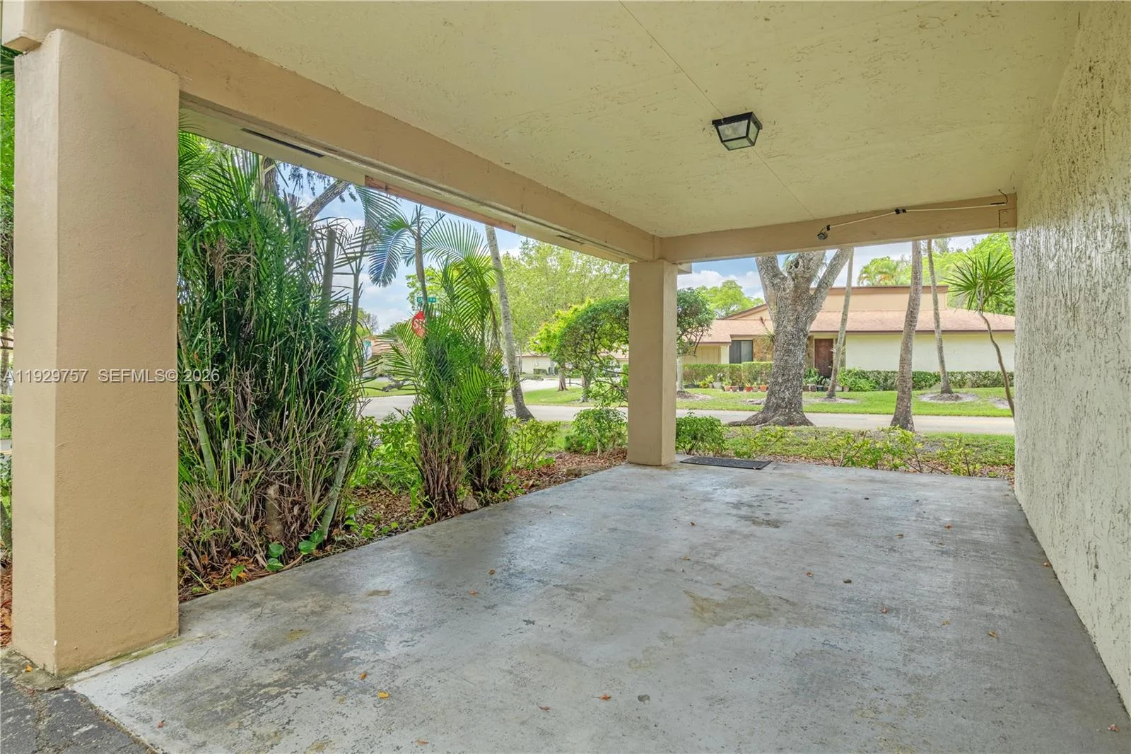8097 Royal Palm Cir, Tamarac, FL 33321 photo 5