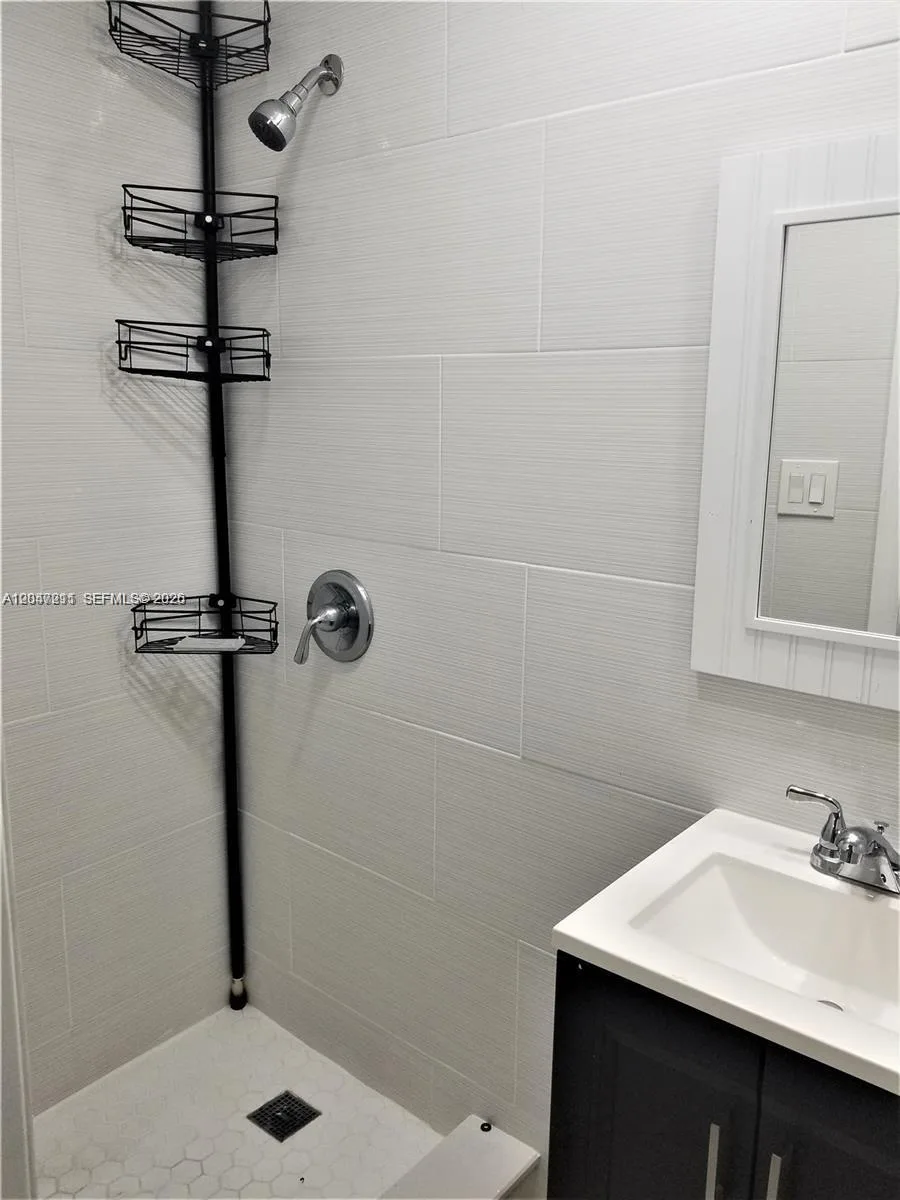 1829 NW 4th St # 2, Miami, FL 33125 photo 5