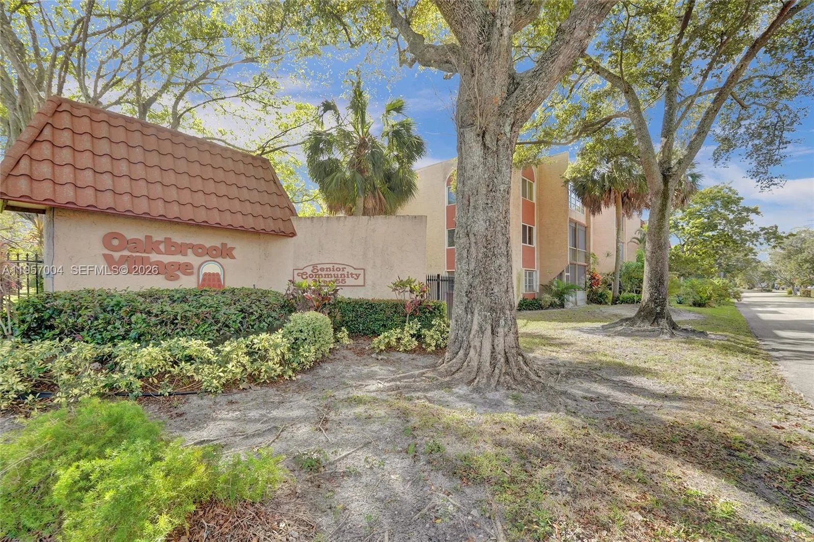 8260 SW 24th St # 6210, North Lauderdale, FL 33068 photo 2