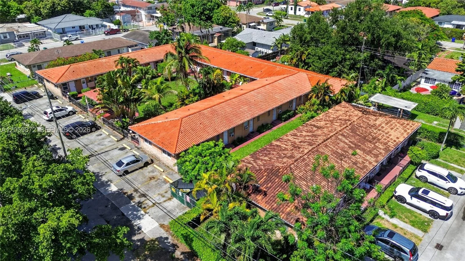 140 SW 30th Ct, Miami, FL 33135 photo 3
