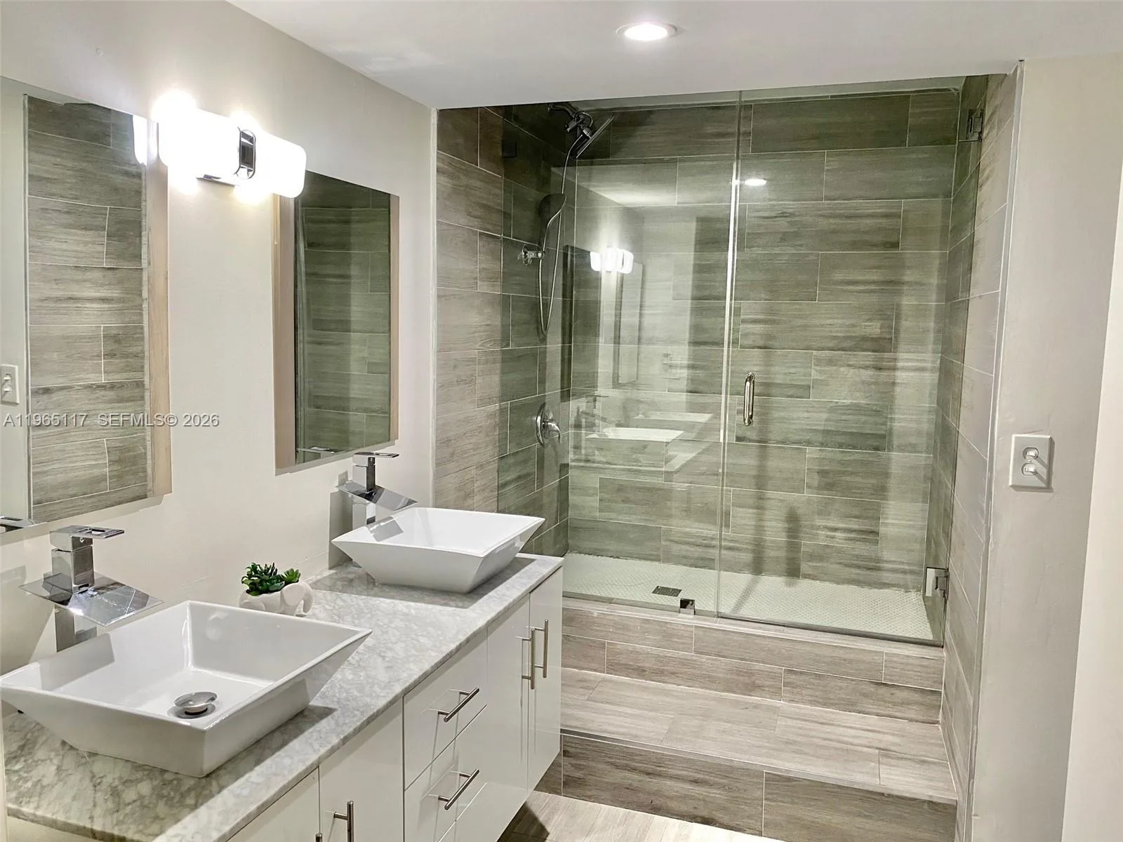 8897 Fontainebleau Blvd # 303, Miami, FL 33172